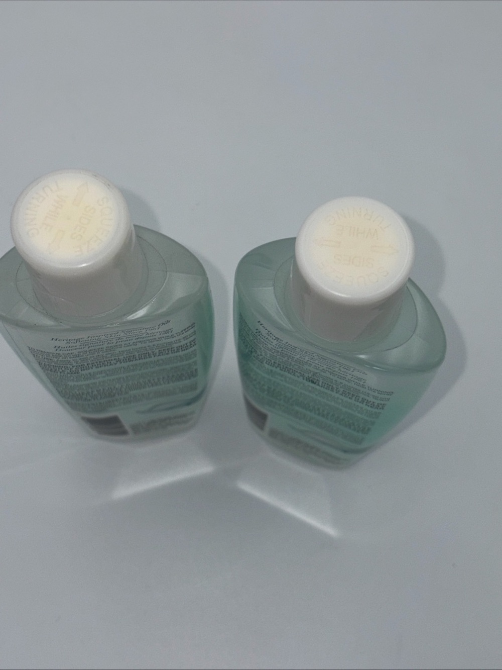 2 Retired Avon Skin so Soft Original Bath Oil Sprays - Picture 3 of 6